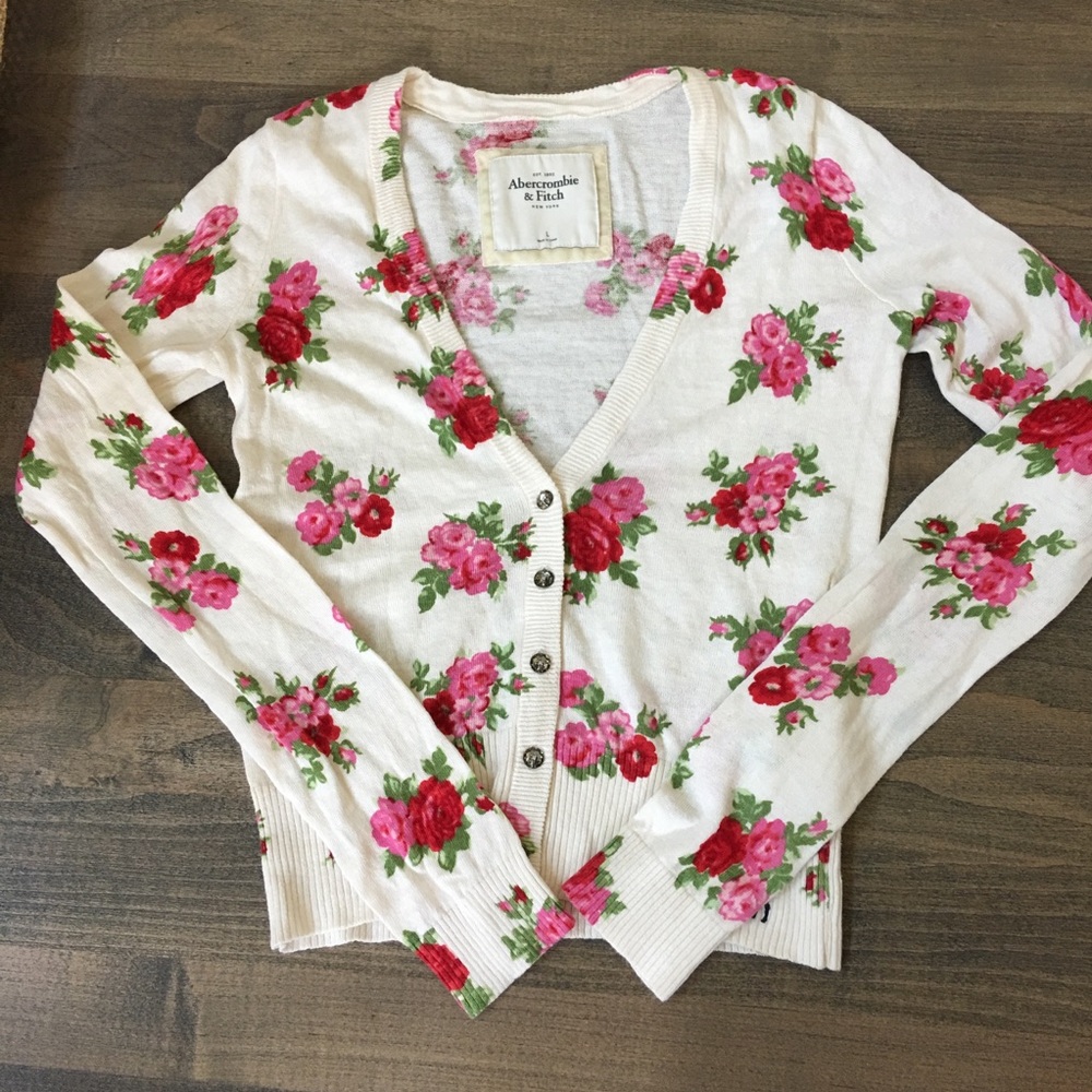 Abercrombie & Fitch Floral Cardigan 🌺🌸